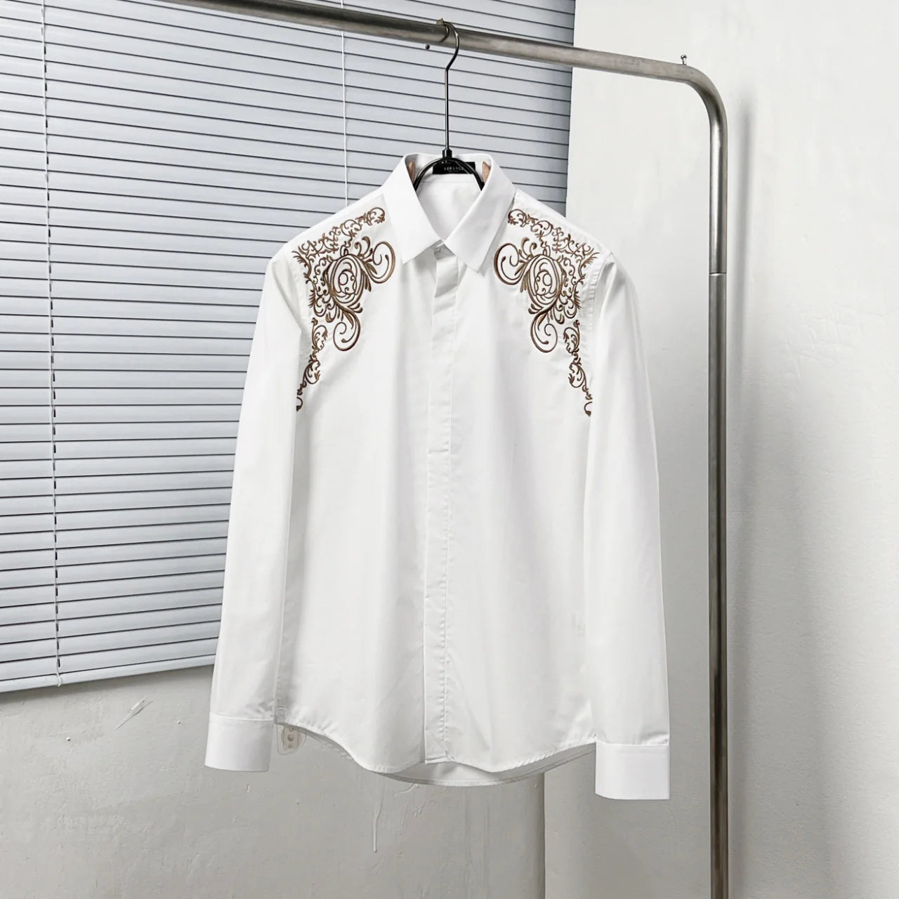 New style palace-style embroidered shirt 1426012202