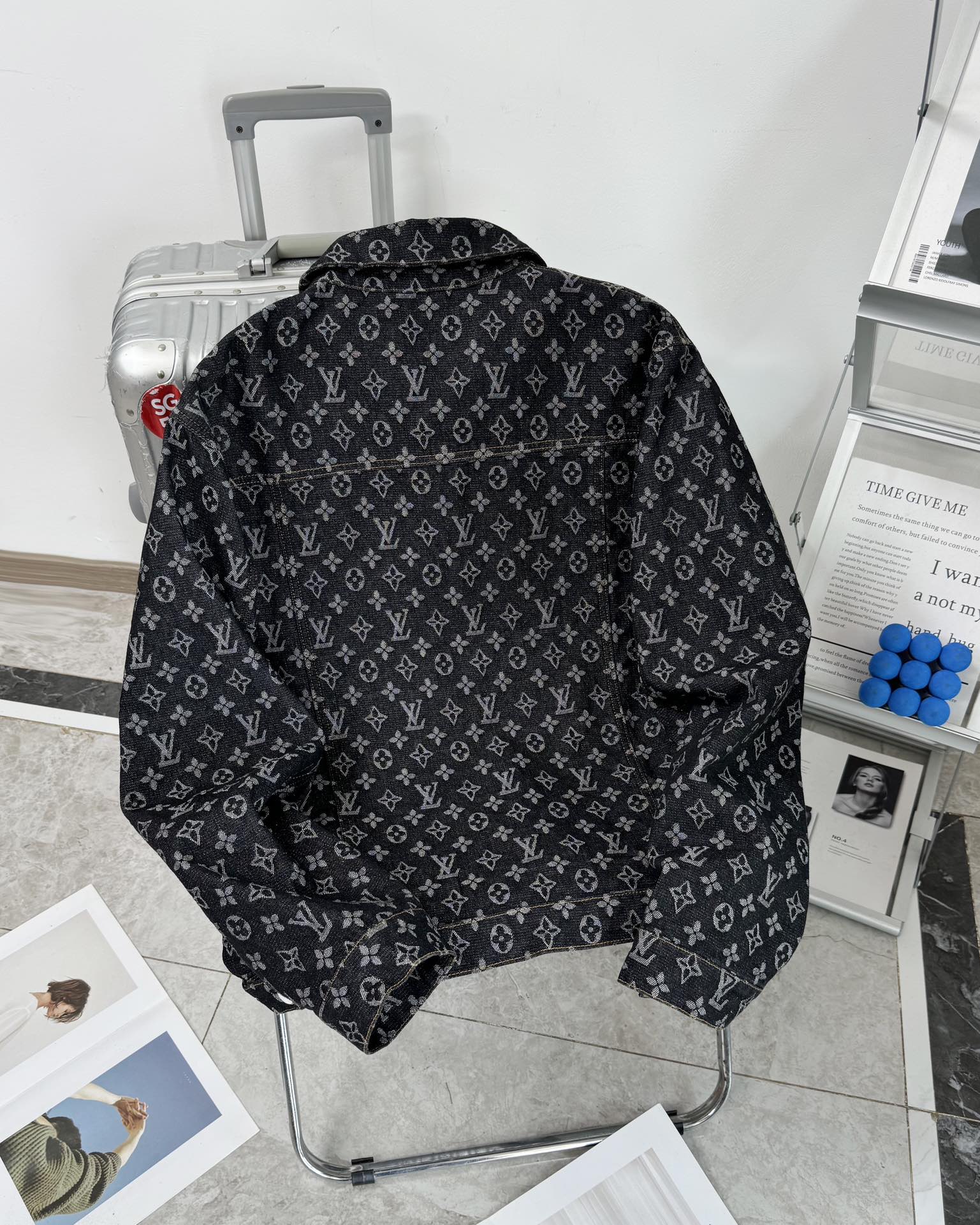 V classic printed denim jacket 1825090904