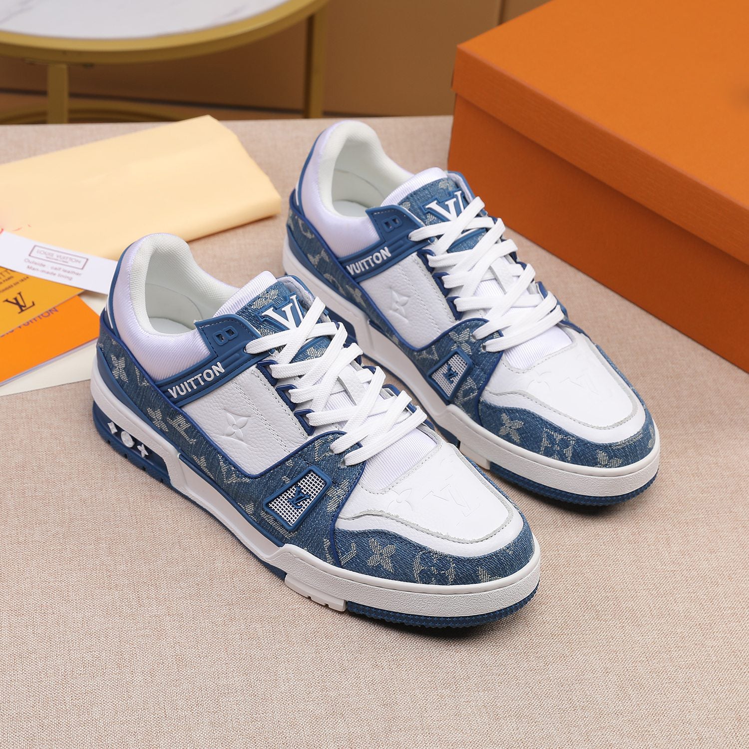 Women's Fashion Luxury Multicolor V Logo Sneakers
