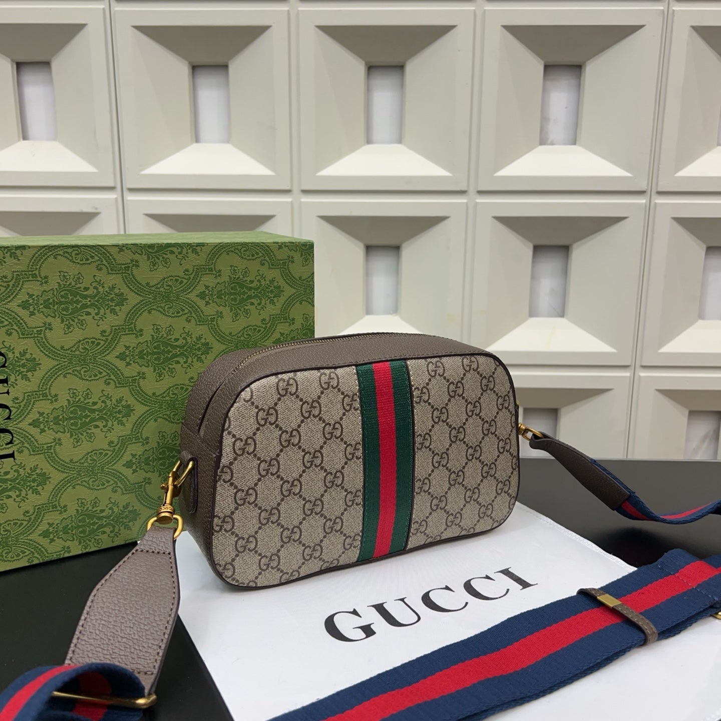 GUI Ophidia shoulder bag 1825111308