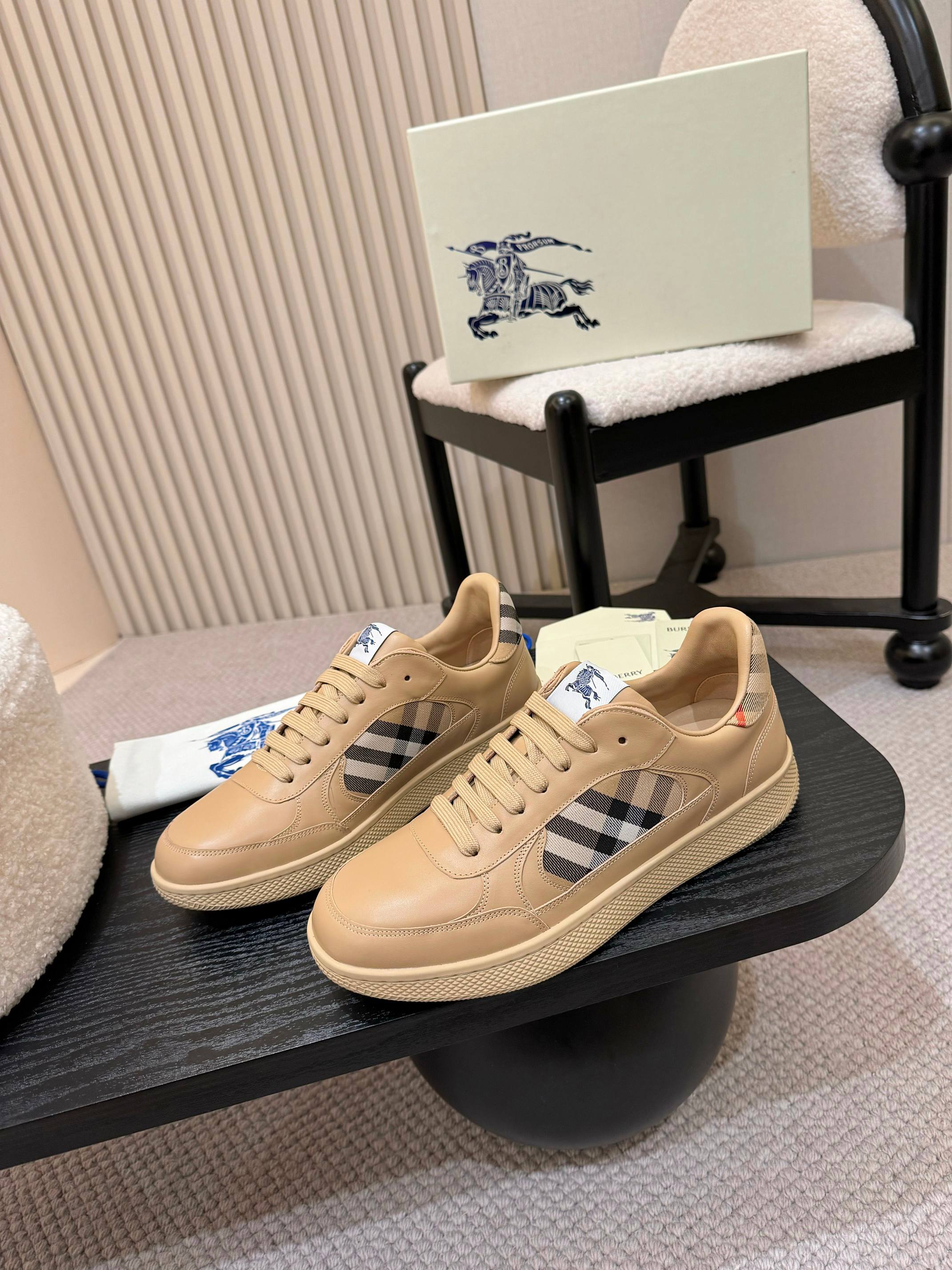 TB Unisex Sneaker 1825120502