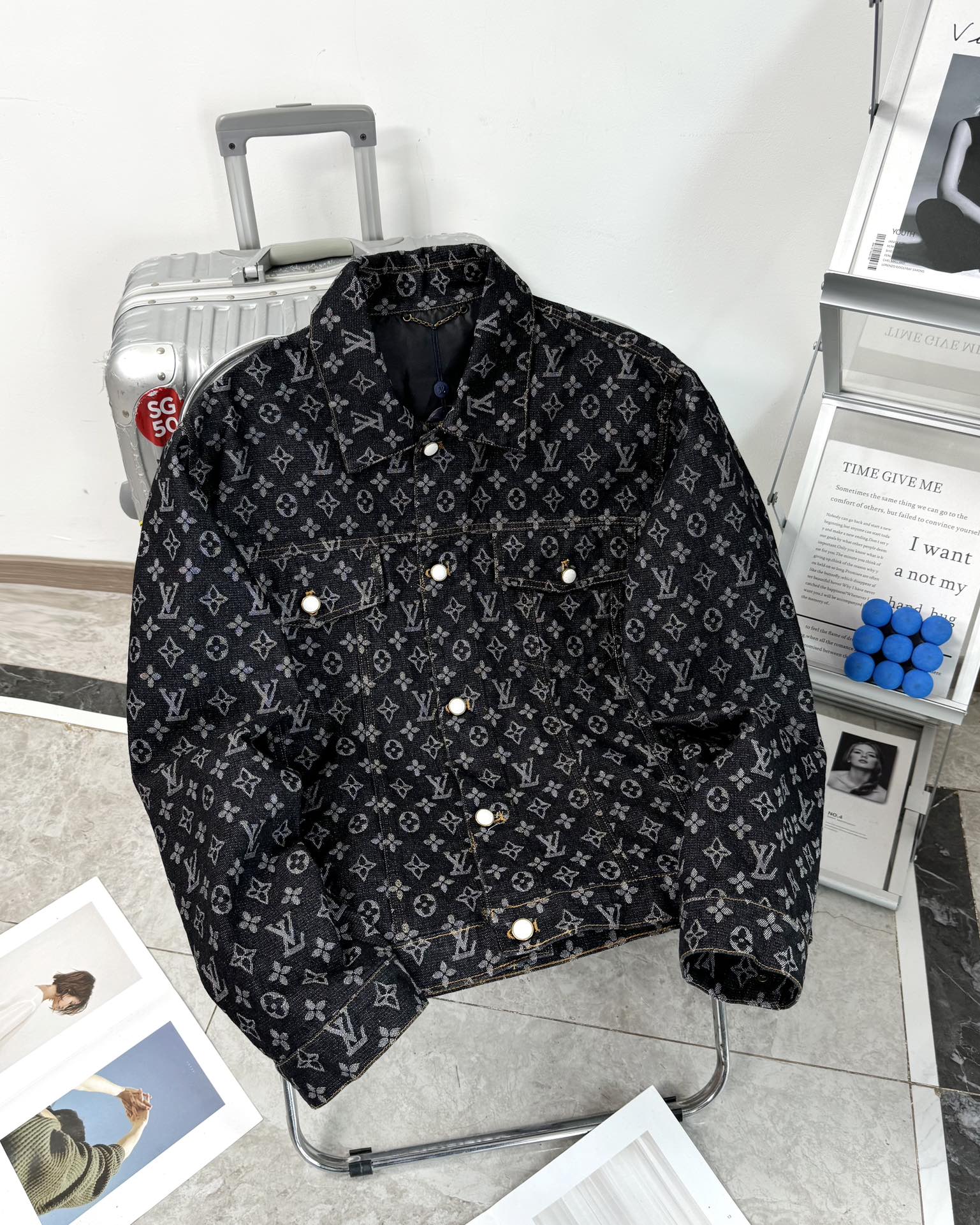 V classic printed denim jacket 1825090904