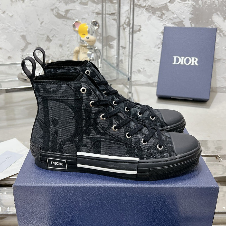 DD B23 High-Top Sneaker 1824120911