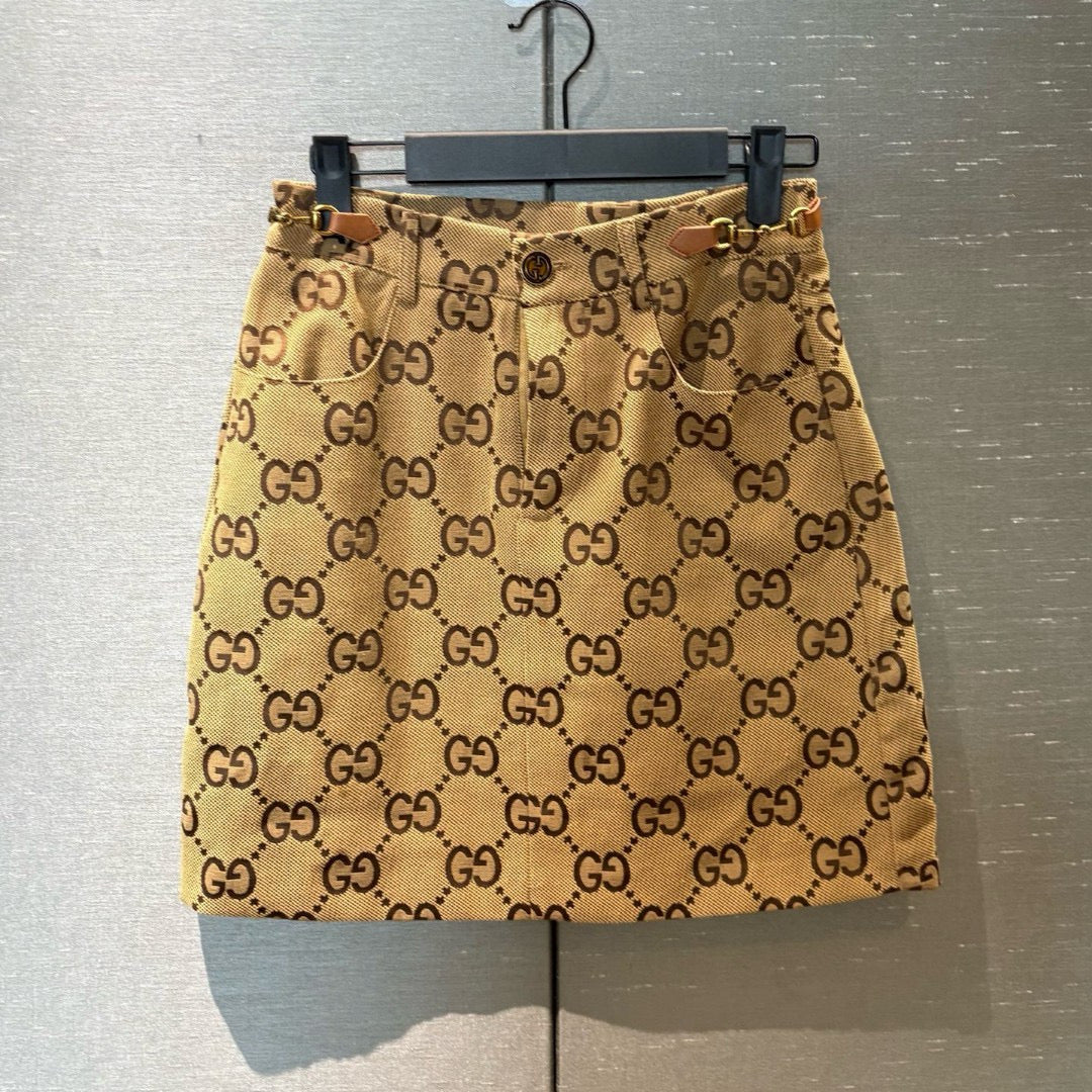 GUI Short skirt 1825052214