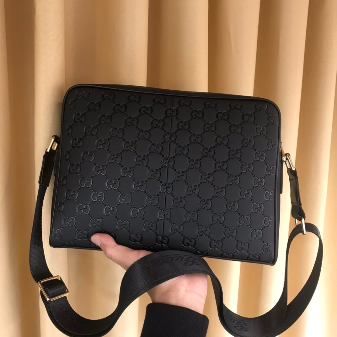 GUI crossbody bag 1825122606