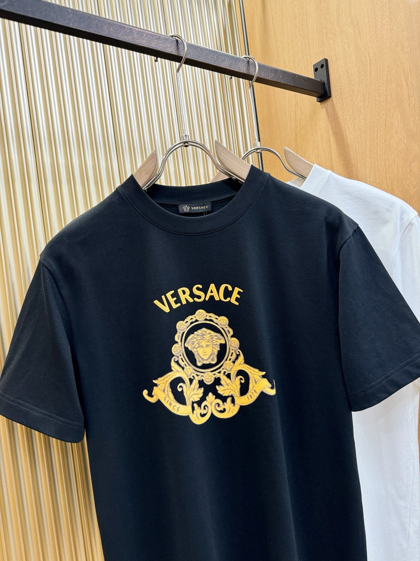 VS Medusa Ro short-sleeved T-shirt 26041603