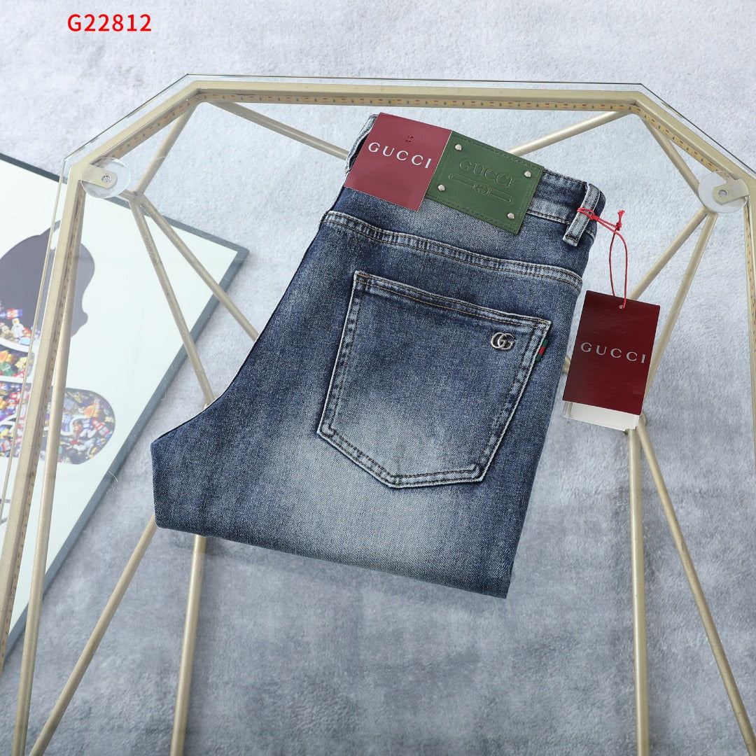 GUI Light weight jeans 1825123112