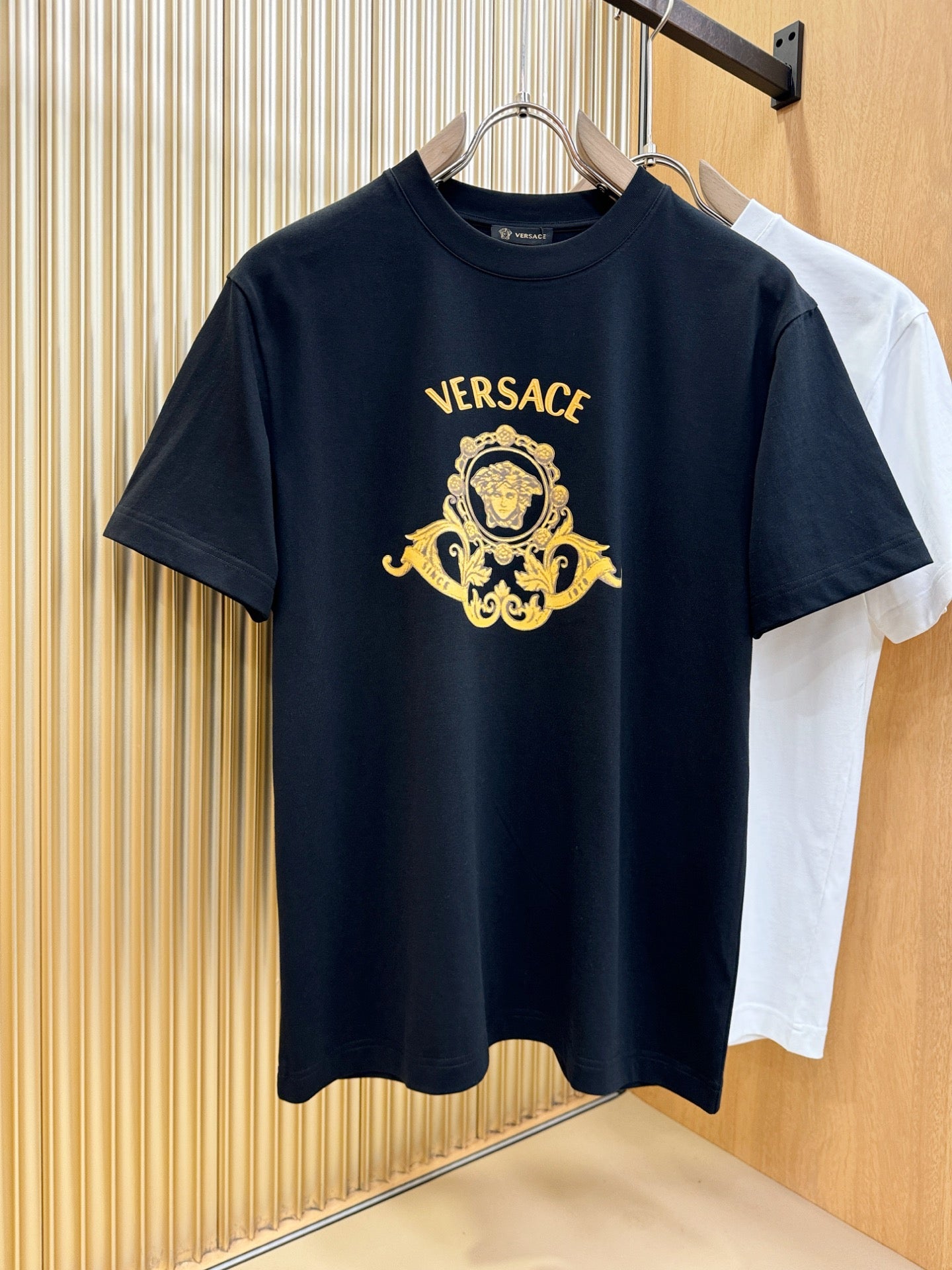 VS Medusa Ro short-sleeved T-shirt 26041603