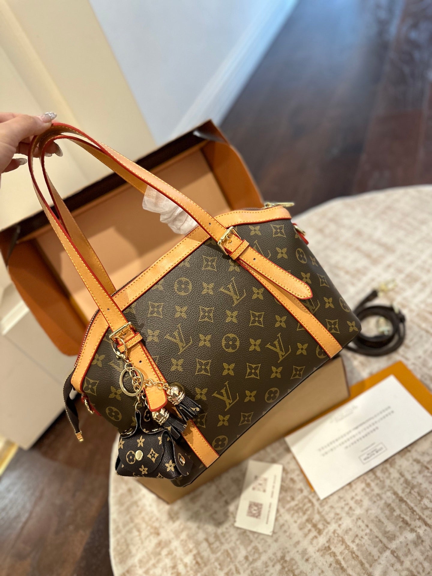 VV Crossbody bowling bag 1826011212