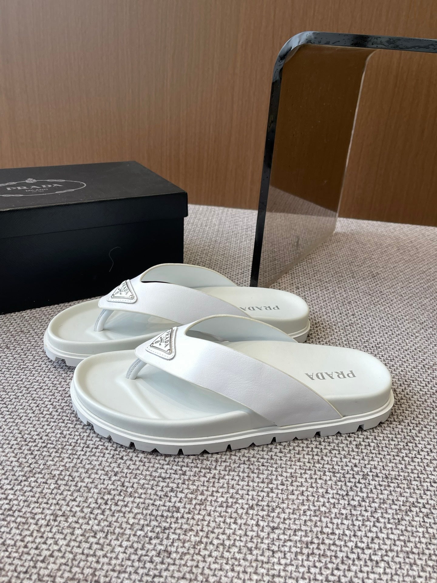 PR slippers 1825052024