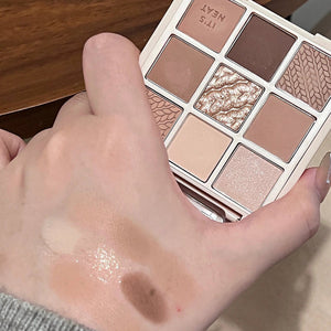 HOLIKA 9 Color Matte Eyeshadow Palette image 2