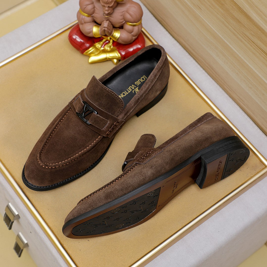 VV Suede Loafer 1825022803