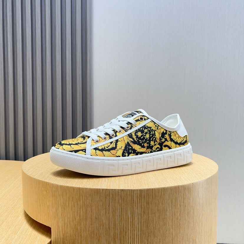 VS Barocco Greca Trainers 1825061913