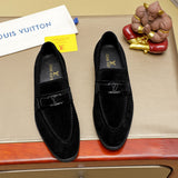 VV Suede Loafer 1825022803